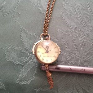 Unique vintage pocket watch does not require battery, in working condition